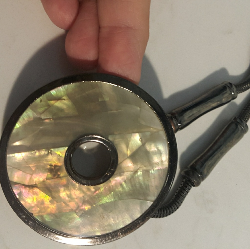 Necklace /round grey pendant